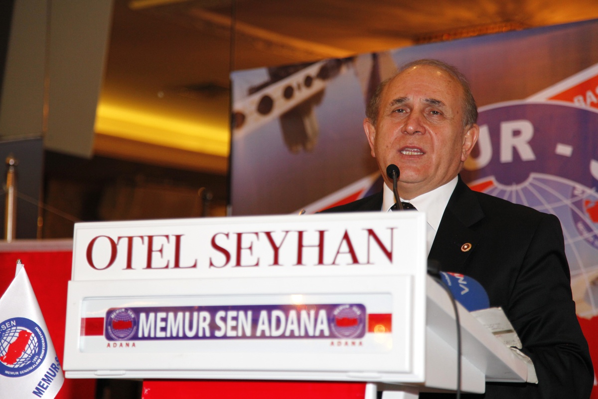 Anayasa Komisyonu Başkanı Burhan Kuzu Açıklaması