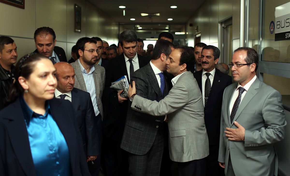 Başkan Baydemir, Bakan Kılıç\'ı Havaalanında Karşıladı