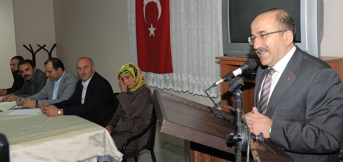 Başkan Gümrükçüoğlu Düzköy\'de Konuştu