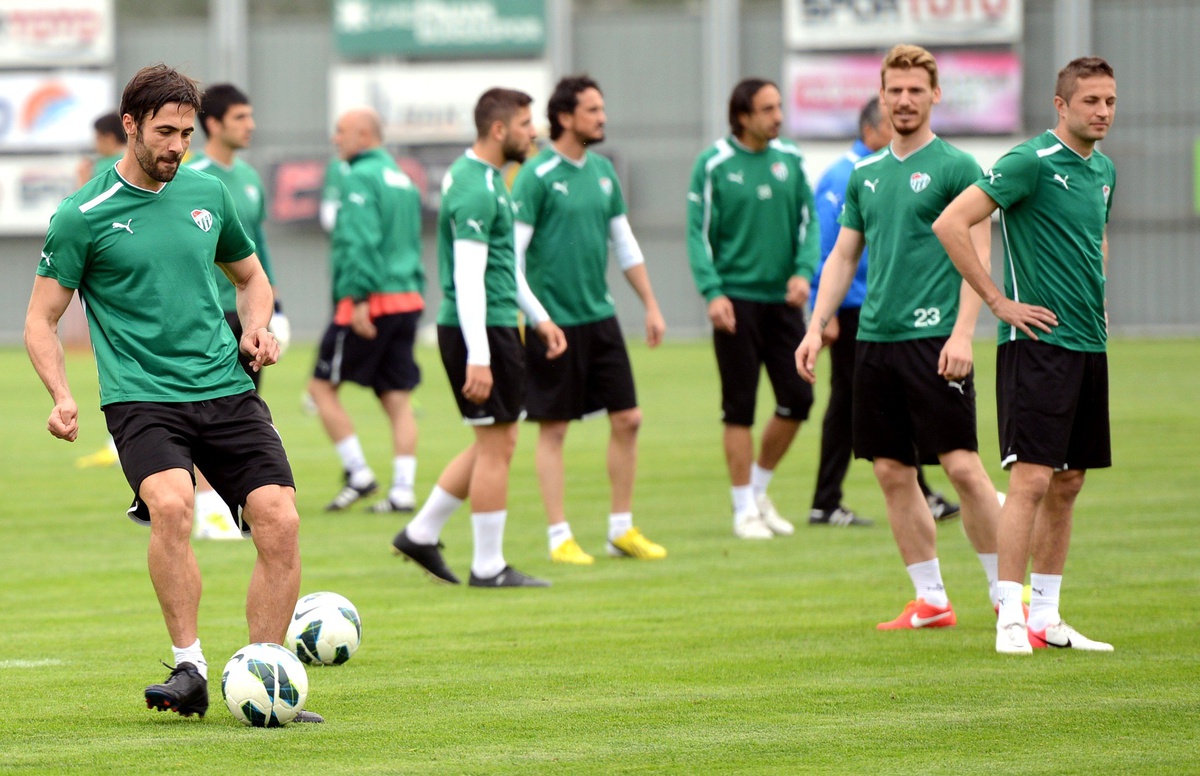 Bursaspor\'da Beşiktaş Maçı Hazırlıkları Sürüyor