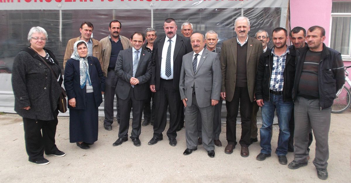 CHP Akyazı\'dan "Yol Emekçileriyle El Ele" Projesi