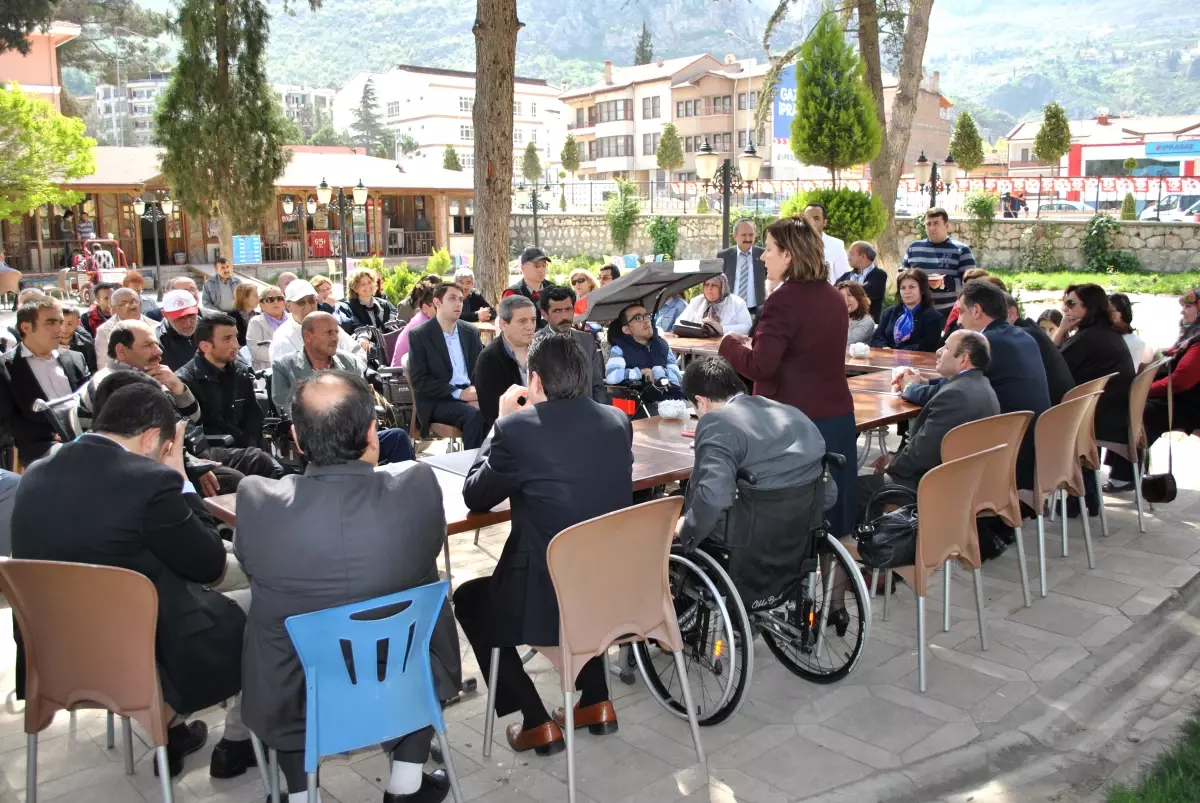 CHP'li Güven, Amasya'da Engellilerle Buluştu