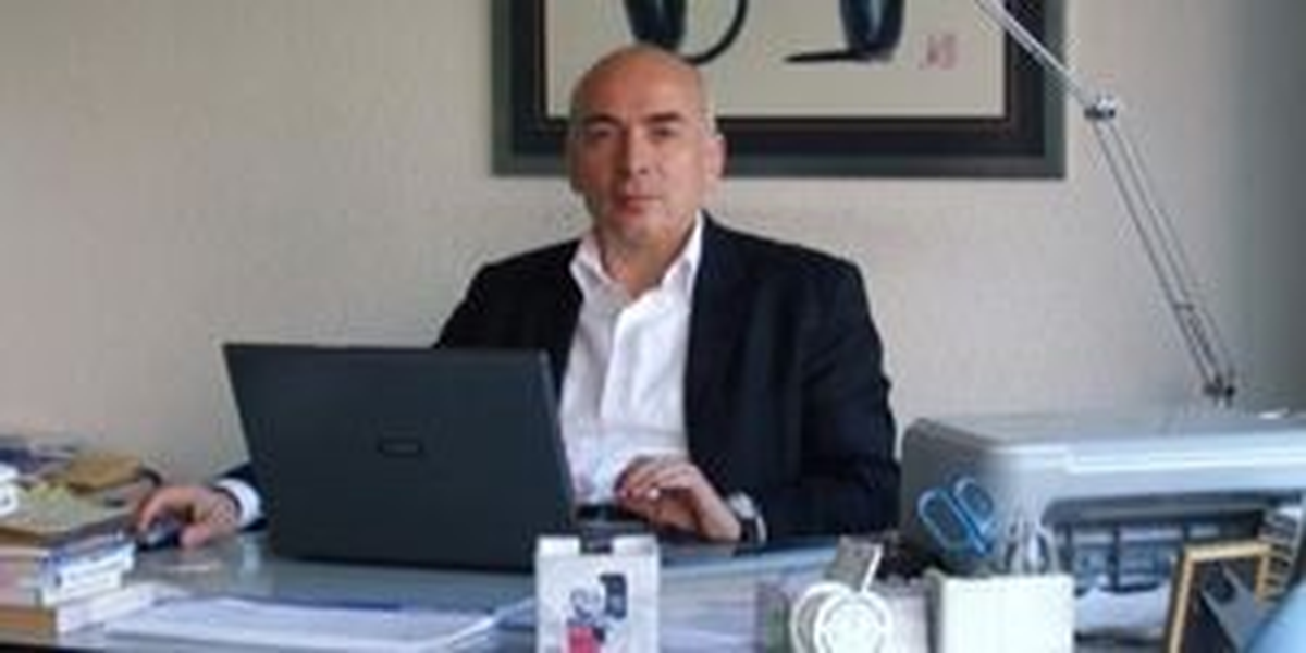 İzmir Barosu Eski Başkanı ve Çevreci Hareketin Önde Gelen Temsilcilerinden Avukat Noyan Özkan...