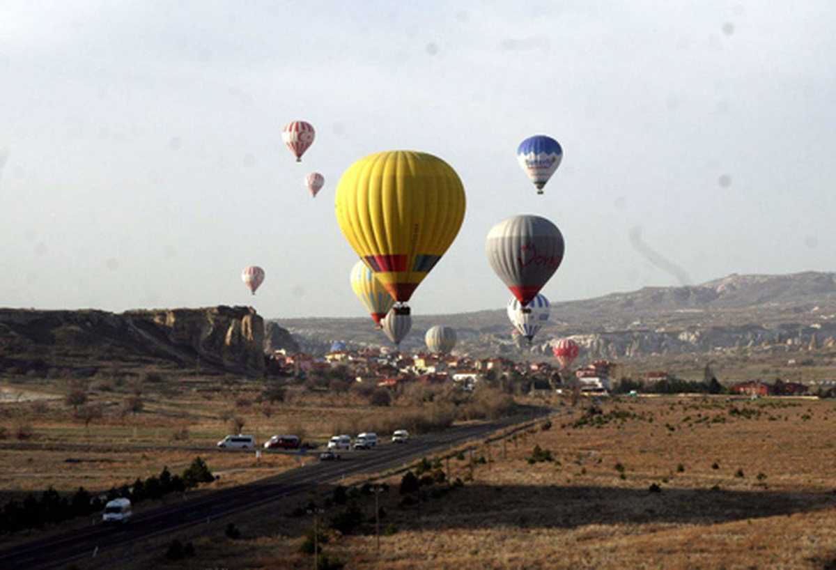 Kapadokya\'da Balonlar Aa İçin Uçtu