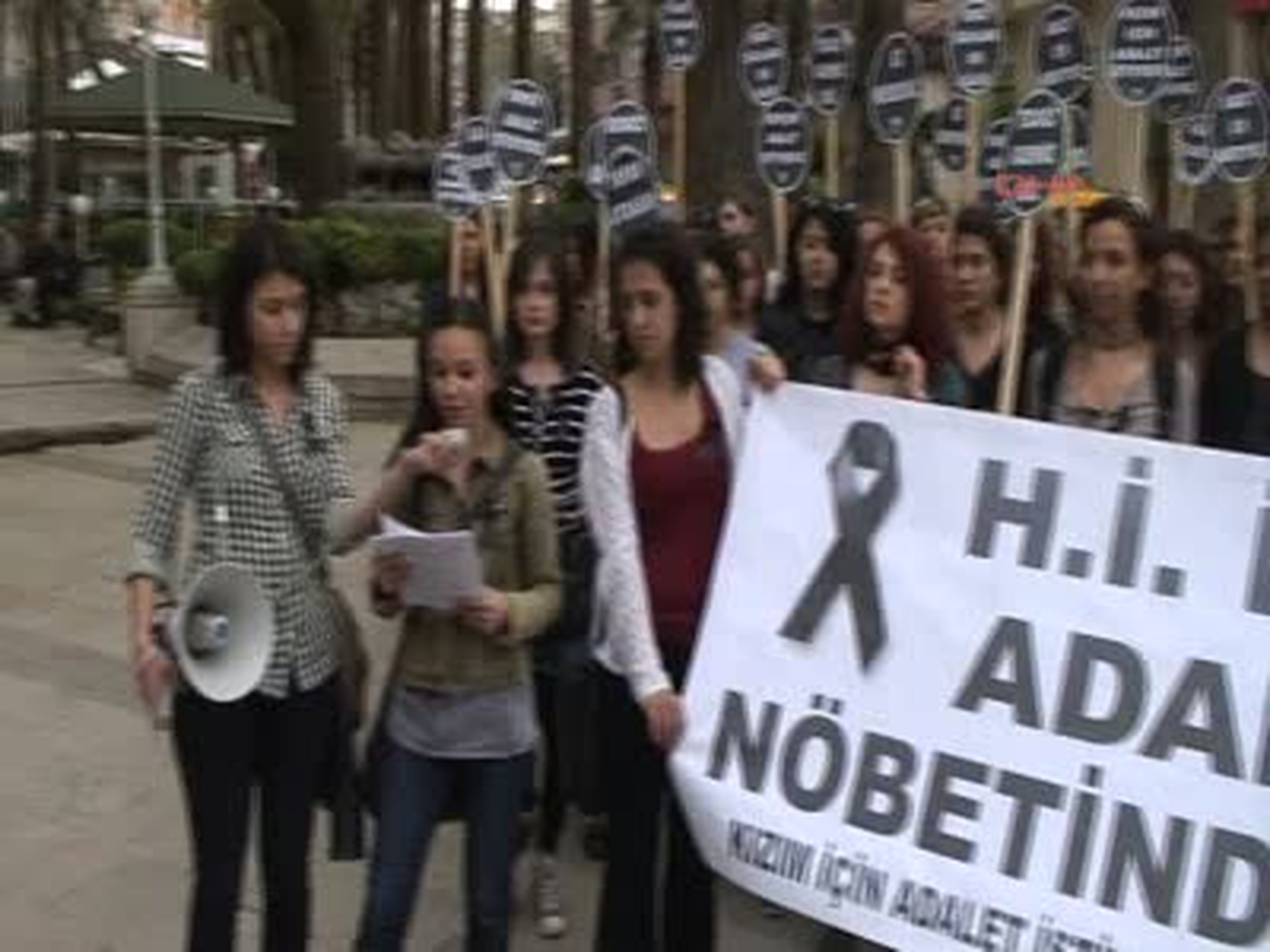 Adalet Arayan Babaya Kadın Desteği