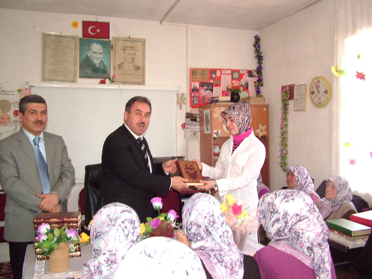 Müftü Öztürk\'ten Kuran Kursuna Ziyaret