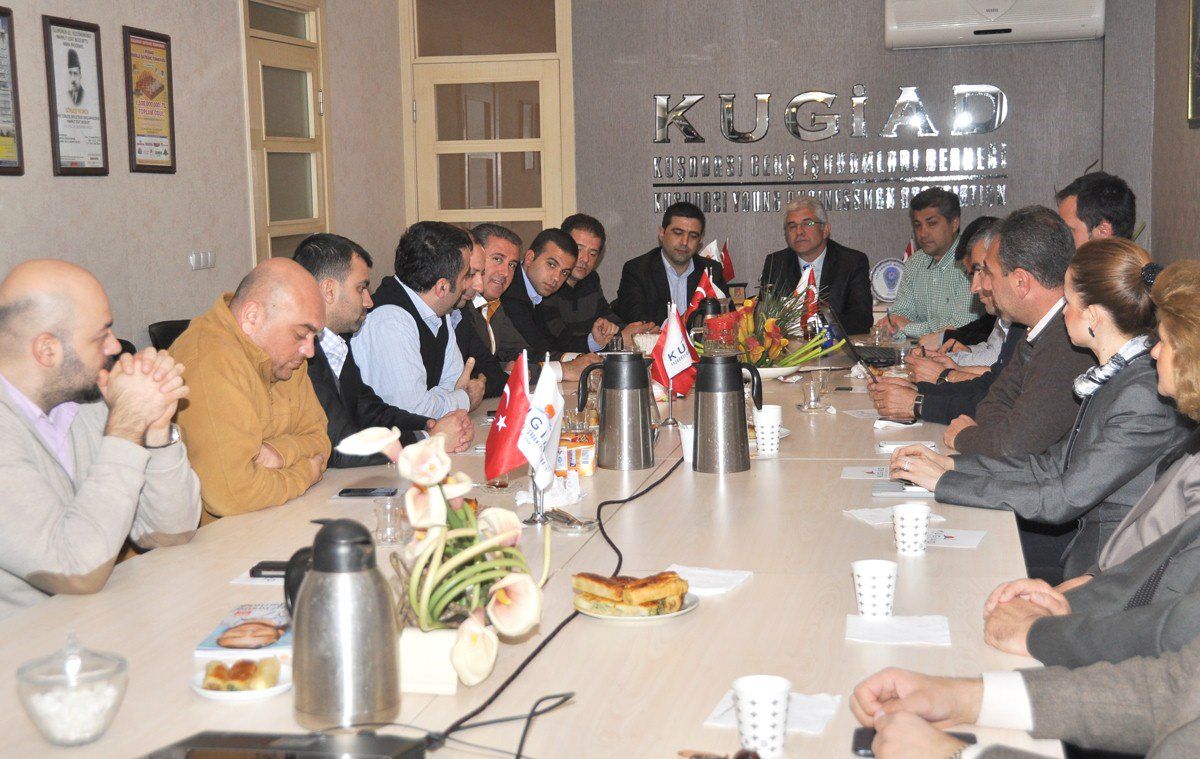 Ömer Günel, Genç İşadamlarıyla Bir Araya Geldi