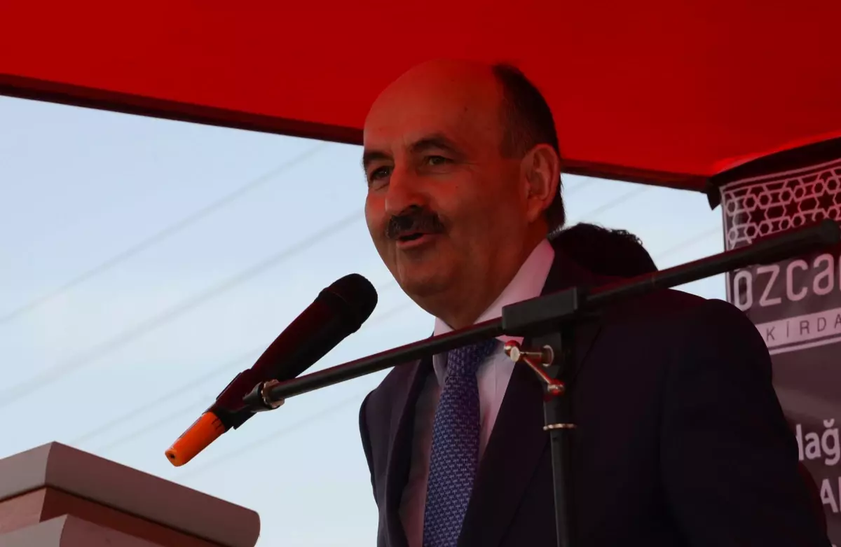 Sağlık Bakanı Müezzinoğlu Köfteci Açtı