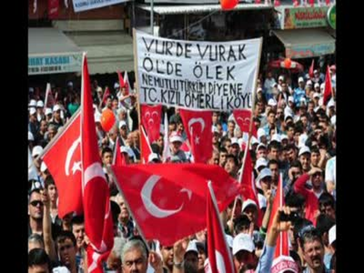 Adana Kadirli \'Vur de Vurak, Öl de Ölek\' Pankartıyla Karşılandı MHP Lideri Bahçeli Kadirli\' de...