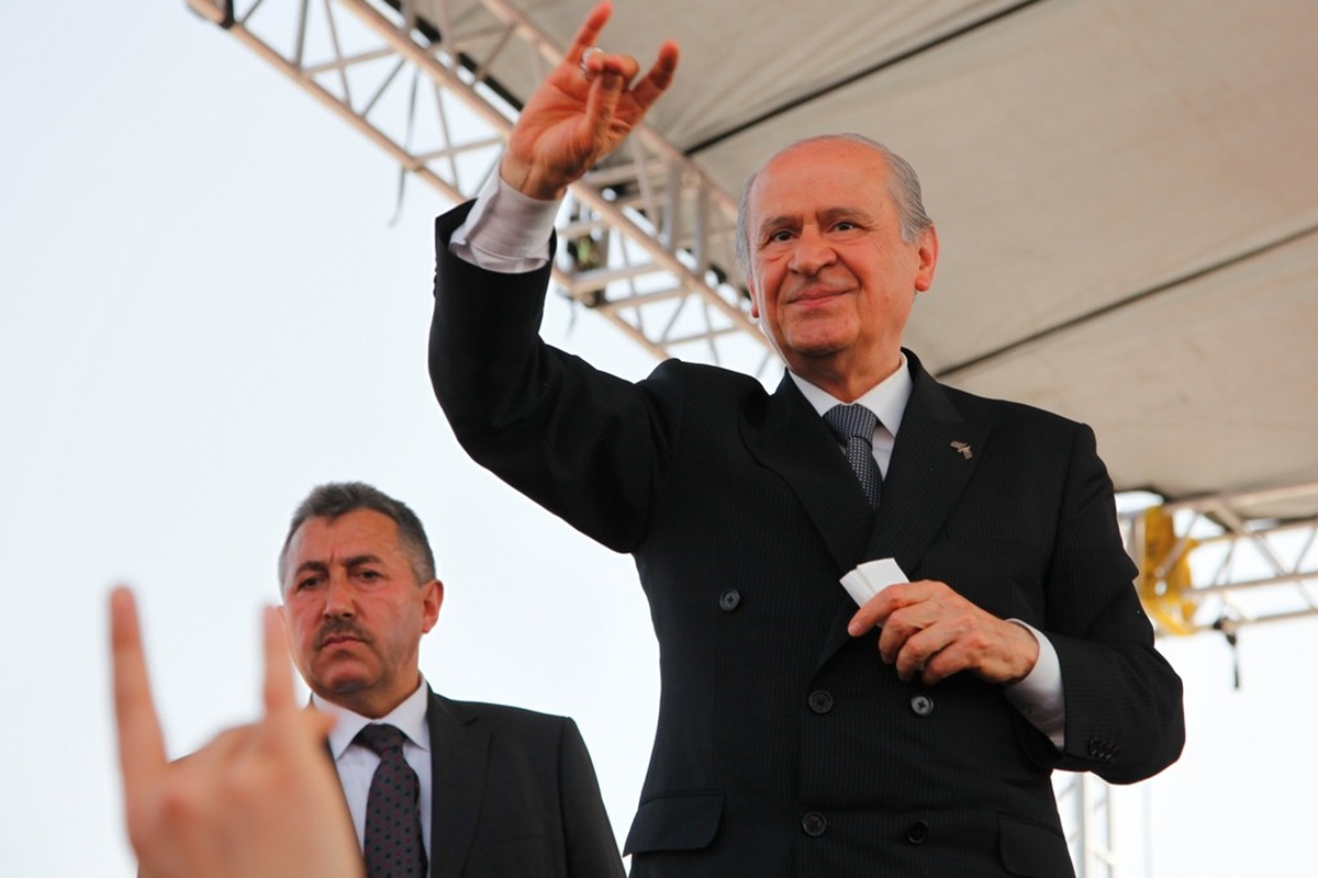 Bahçeli, AK Partililerden Oy İstedi