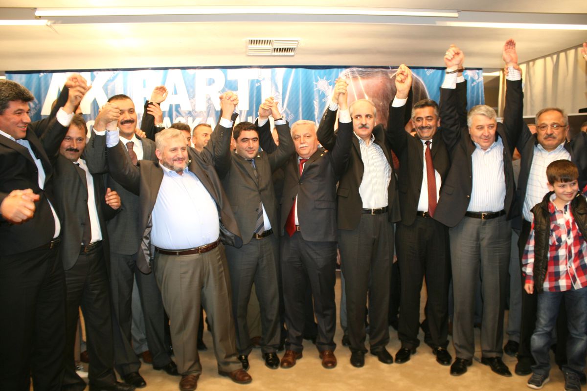 Düzce\'de Has Parti\'den AK Parti\'ye Geçiş Töreni Yapıldı