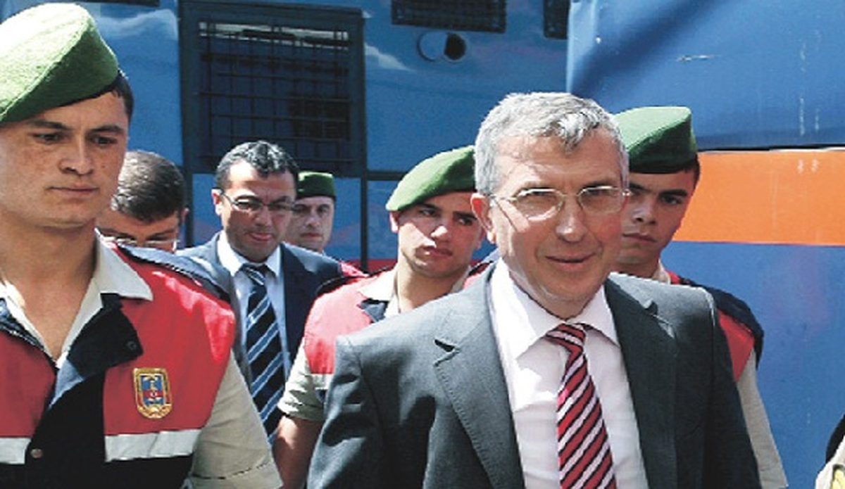 Eski İstihbaratçı Avukat Oldu