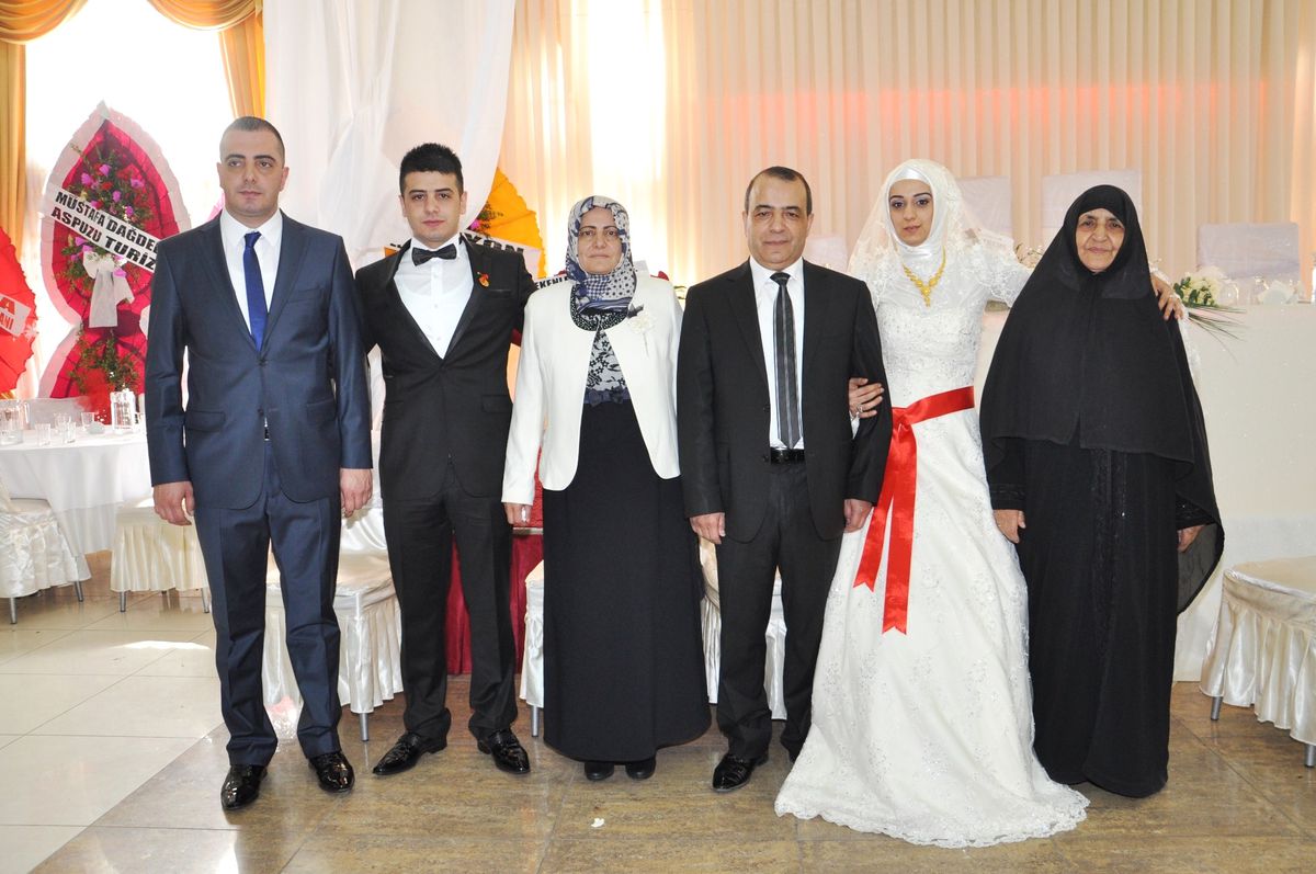 İş Adamı Yusuf Aksaç\'ın Mutlu Günü
