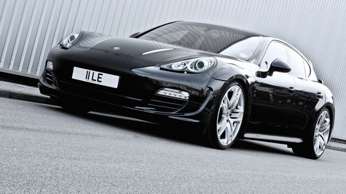 Kahn Design Panamera\'yı Kanatlandırdı