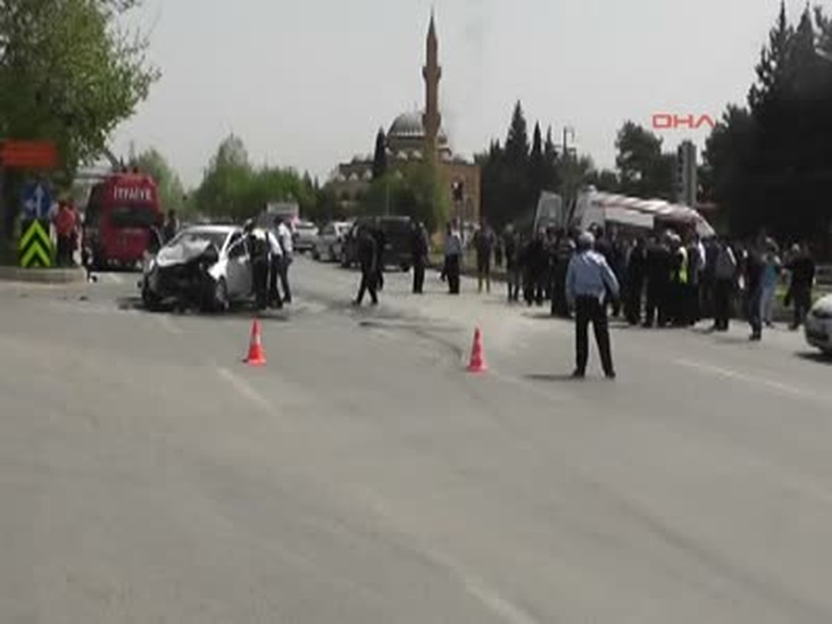 Kahramanmaraş\'ta Ambulans Otomobile Çarptı; 7 Yaralı
