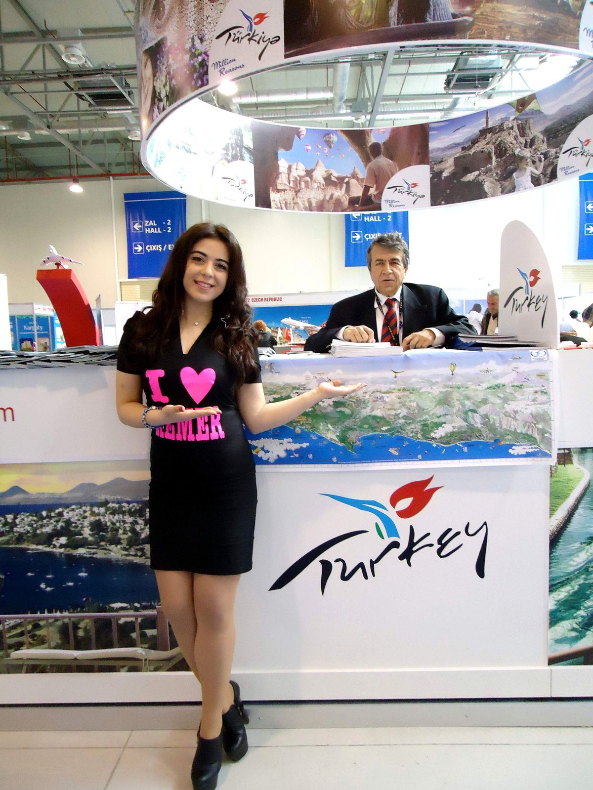 Kemer, Azerbaycan\'da Turizm Fuarı\'nda Tanıtıldı