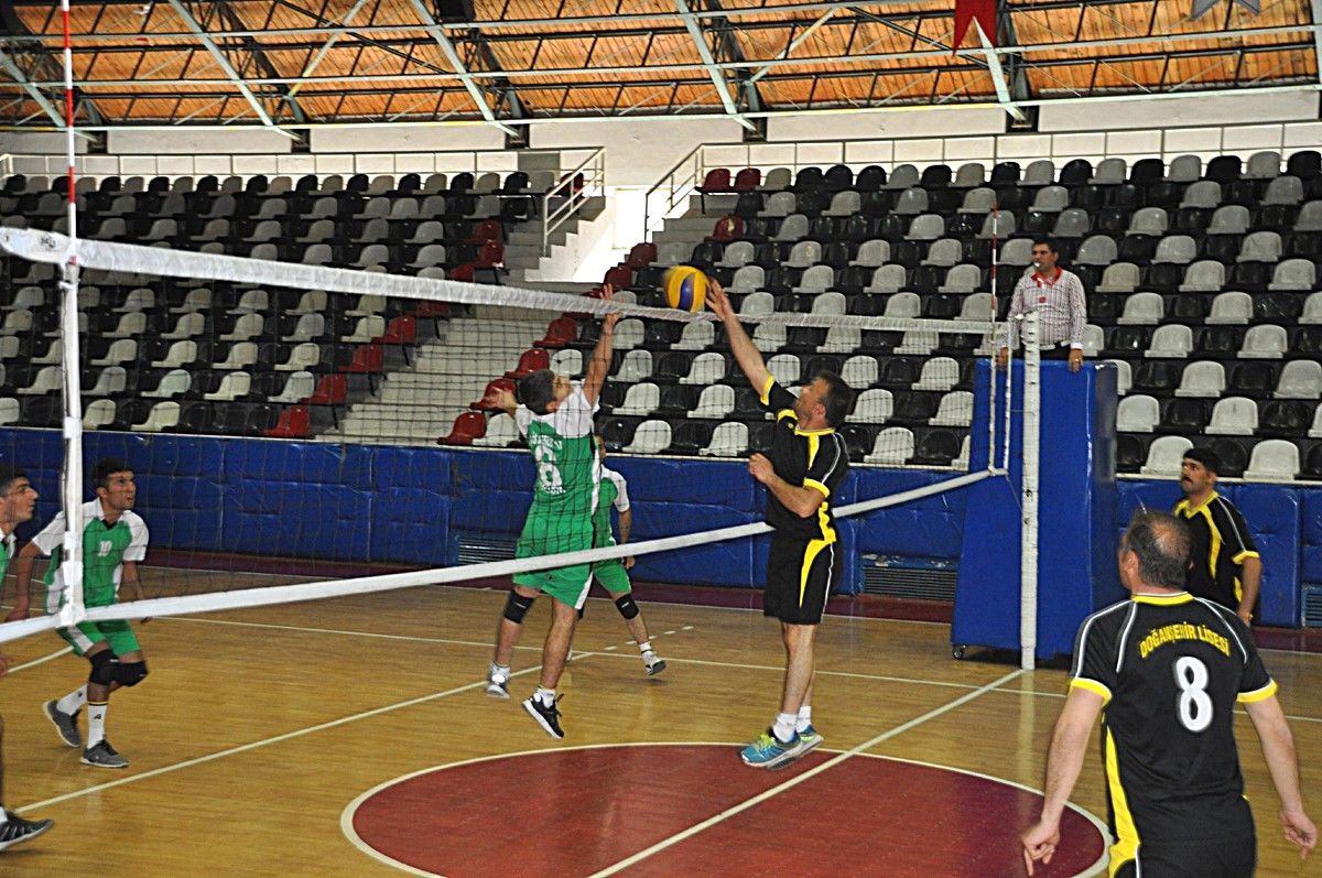 Malatya Voleybol Ligi\'nde Müsabakalara Devam Edildi