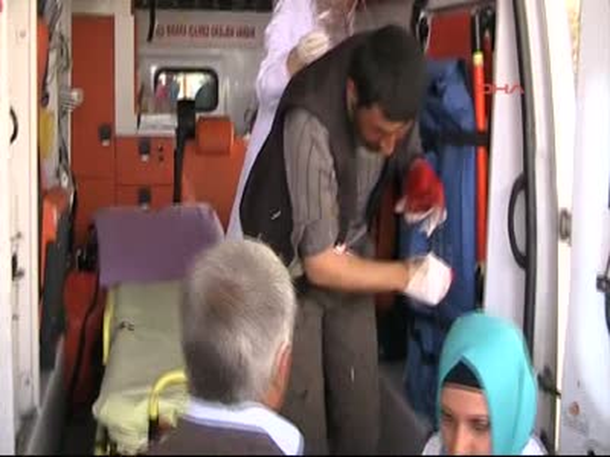 Bulduğu Mayını Kurçalarken Yaralandı