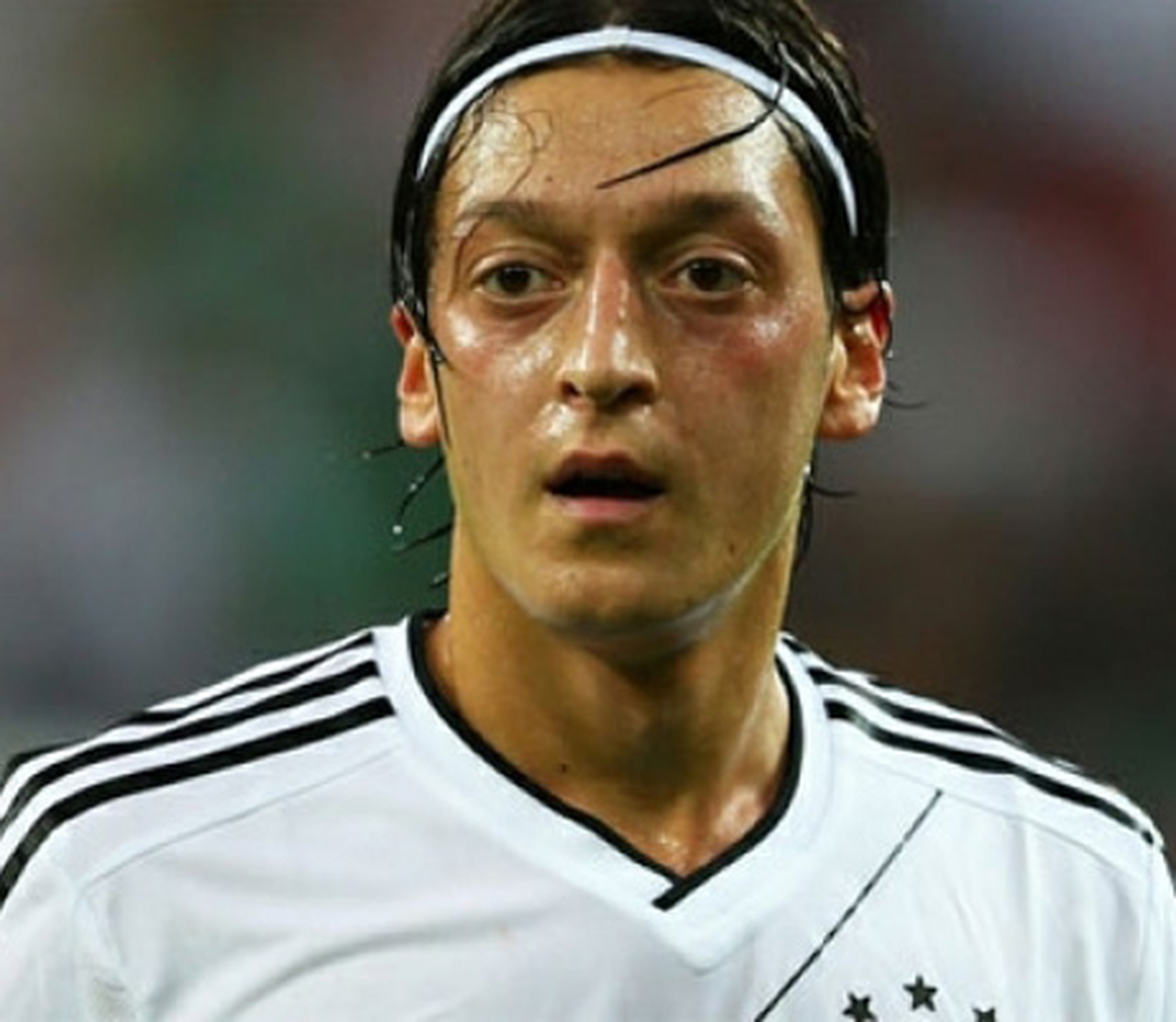 Mesut Özil Google'dan Bile İyi