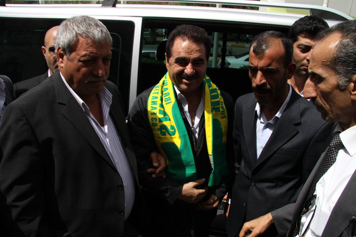 Şanlıurfa\'da Tatlıses İzdihamı