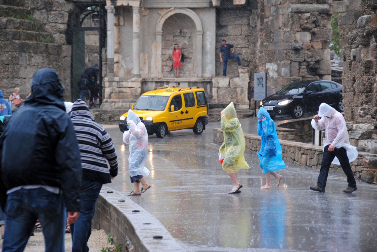 12 İle Kuvvetli Yağış Uyarısı