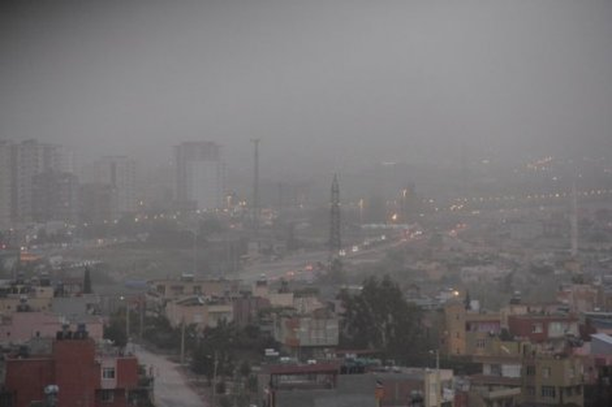 Adana\'yı Toz Bulutu Kapladı