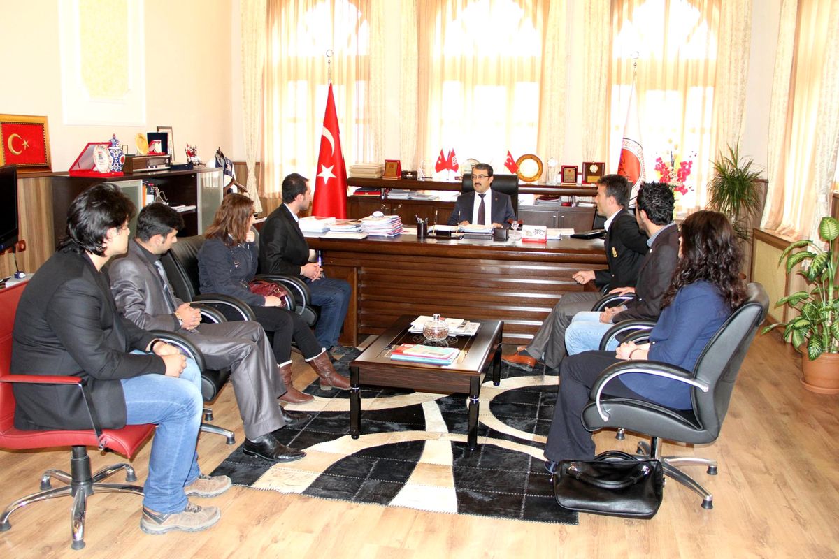 Bozok Üniversitesi Gençlik Kulübünden Rektör Uçar\'a Ziyaret