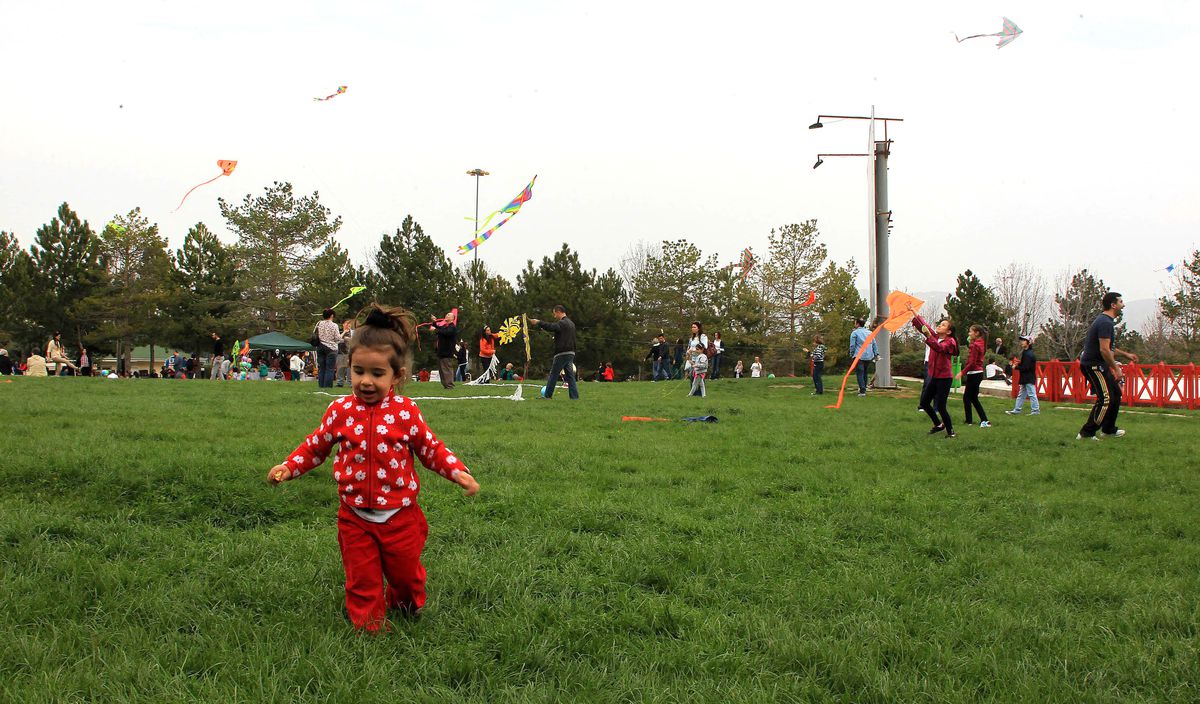 Çankaya\'da Hafta Sonu Parklar Doldu Taştı