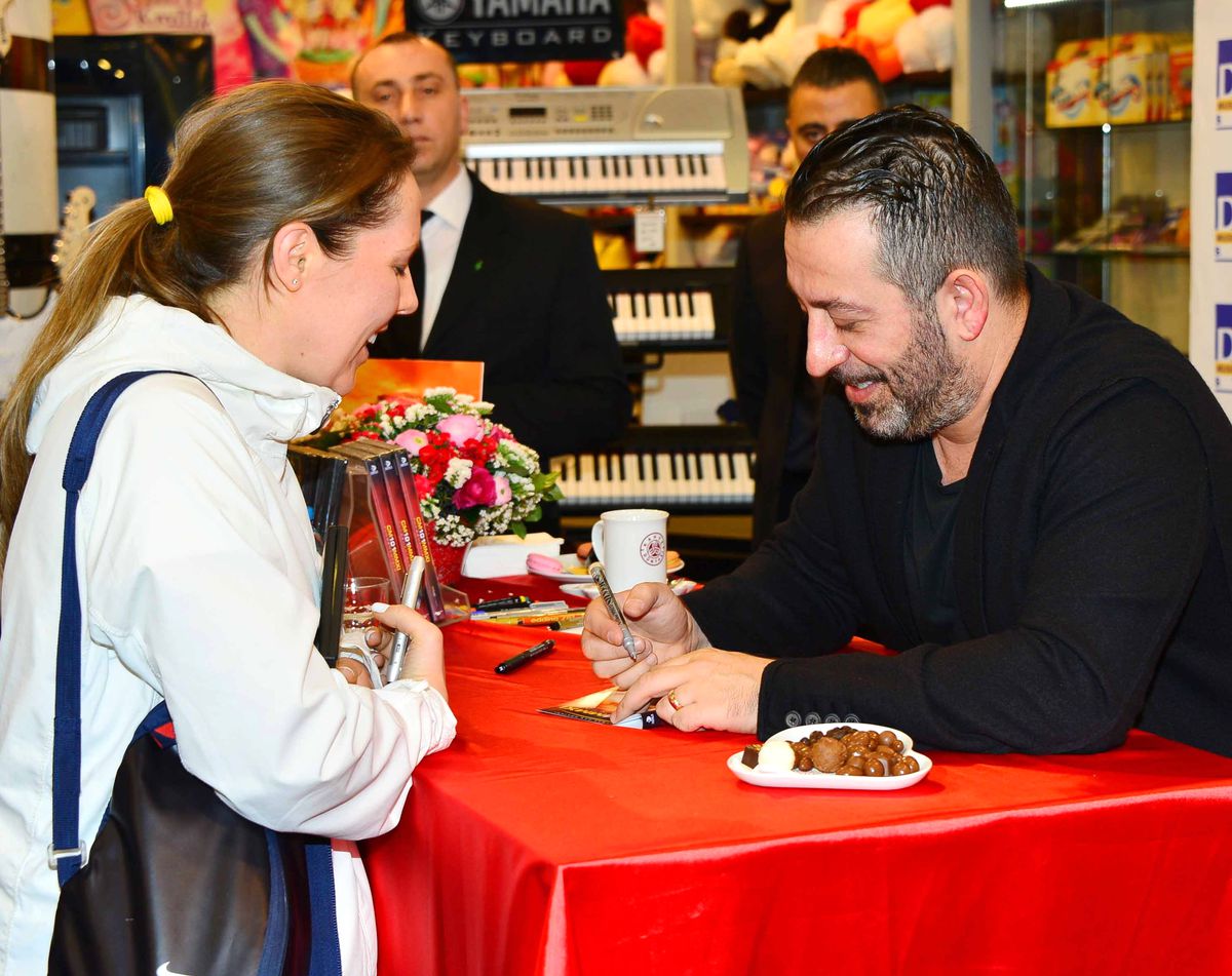 Cem Yılmaz\'dan Duygu Dolu Anlar