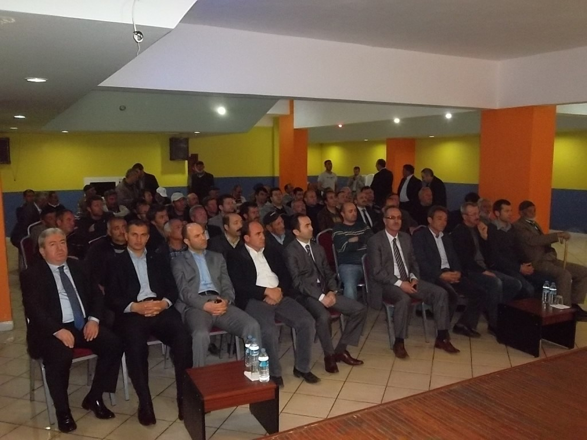 Demirözü İlçesi Karadeniz Bölgesinin Kaba Yem Üretim Üssü Haline Geliyor
