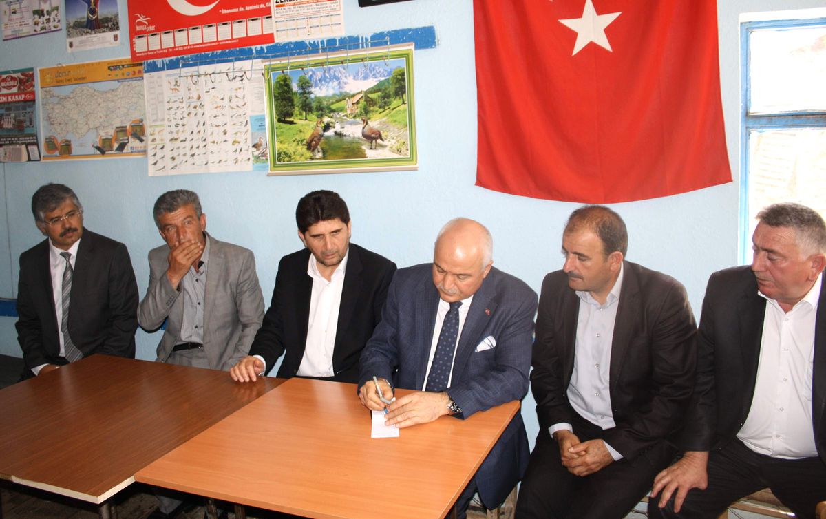 Derbent AK Parti\'de İstişare Toplantısı