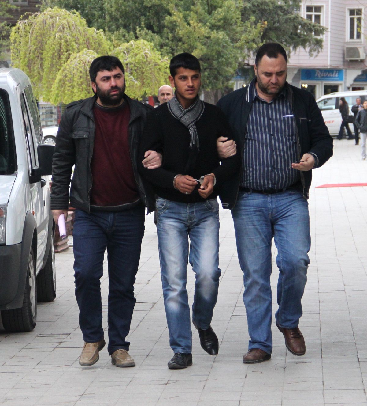 Gazeteciyi Darp Edenler Yakalandı