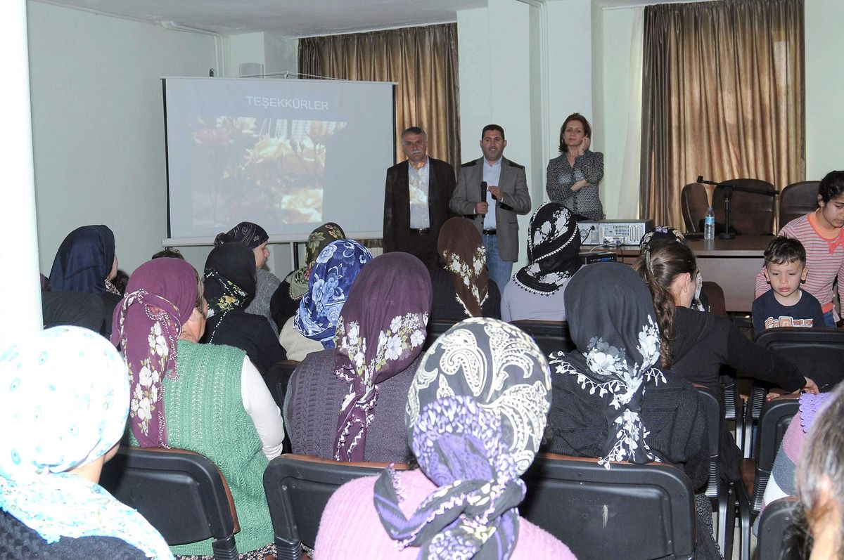 Pınarbaşı\'nda Kadın Hastalıkları Konulu Panel