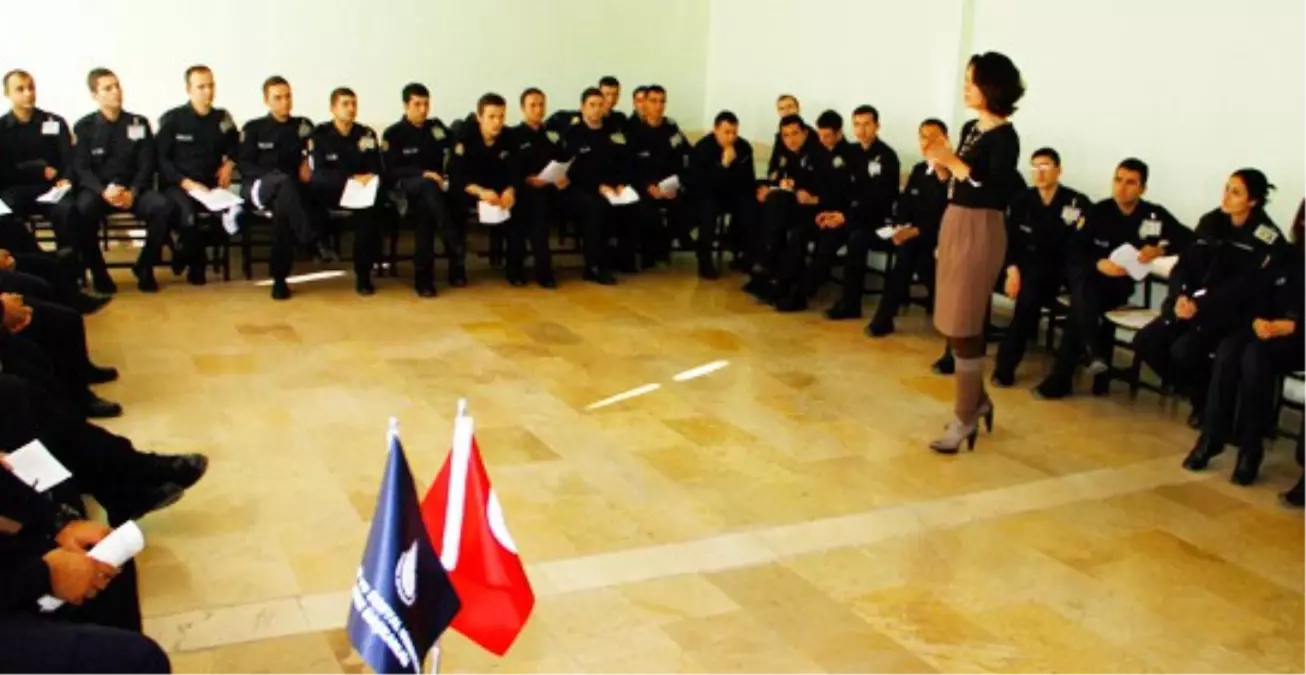 Polislere Evlilik Öncesi Eğitim