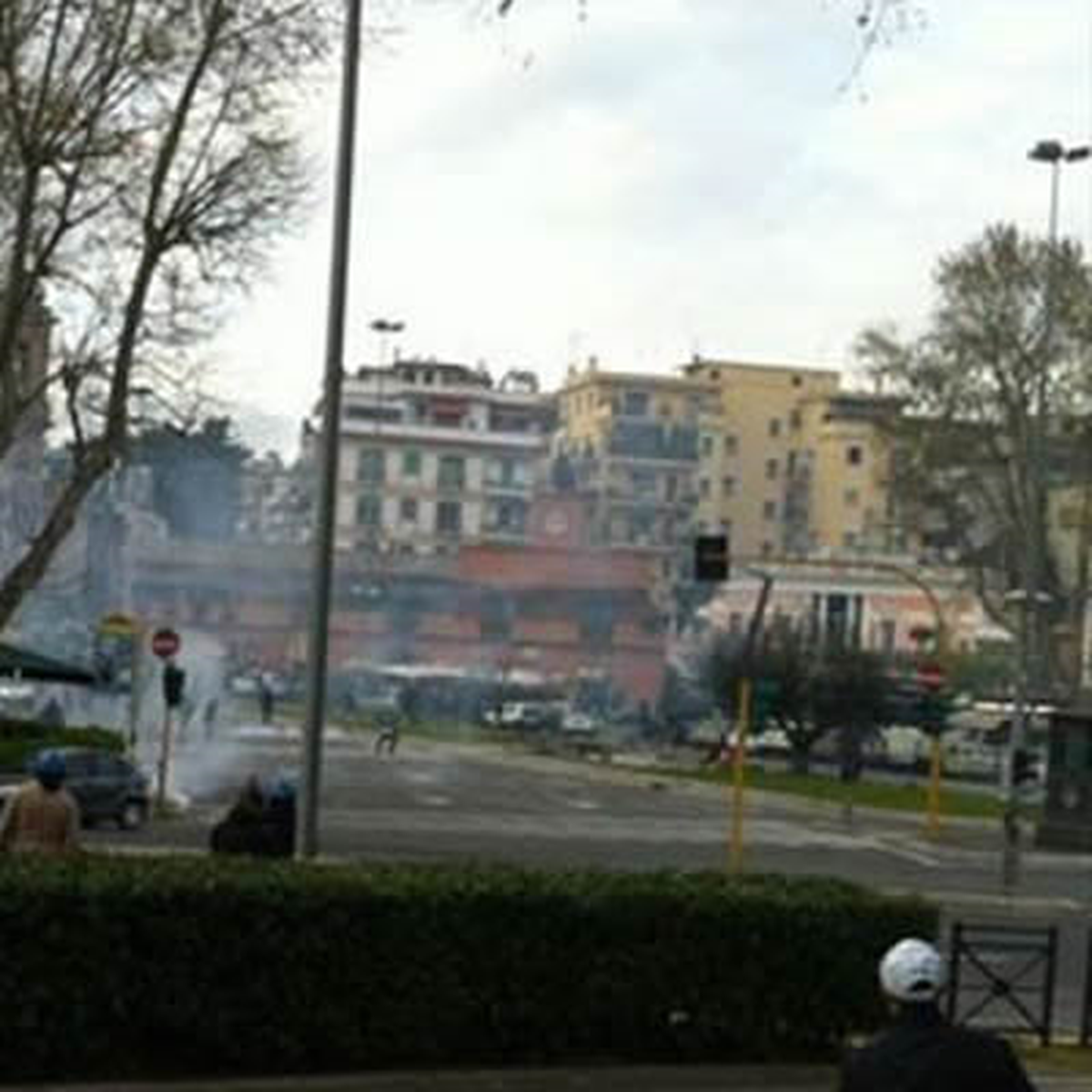 Roma'da 300 Kişi Birbirine Girdi