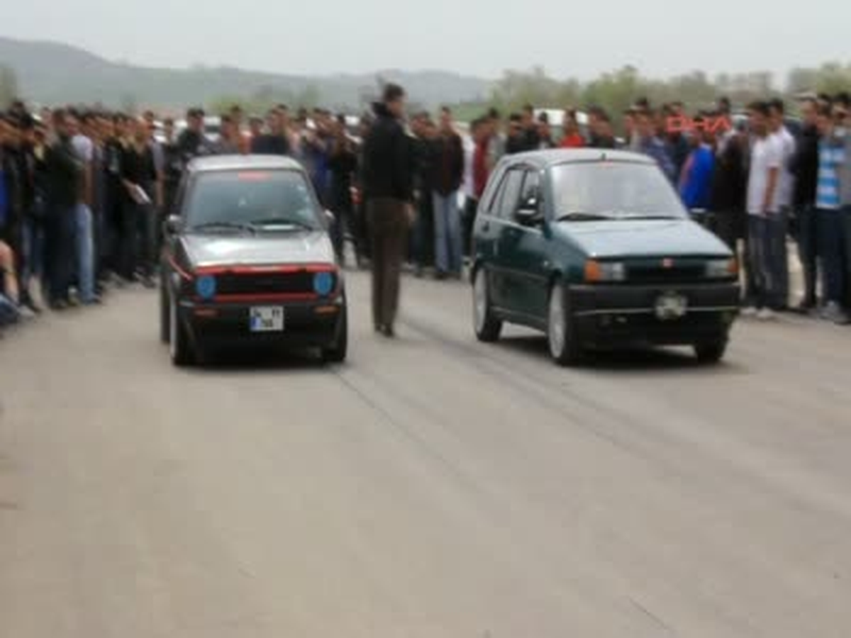 Sakarya En Güzel Modifiye Otomobil İçin Yarıştılar En Güzel Modifiye Otomobil İçin Yarıştılar