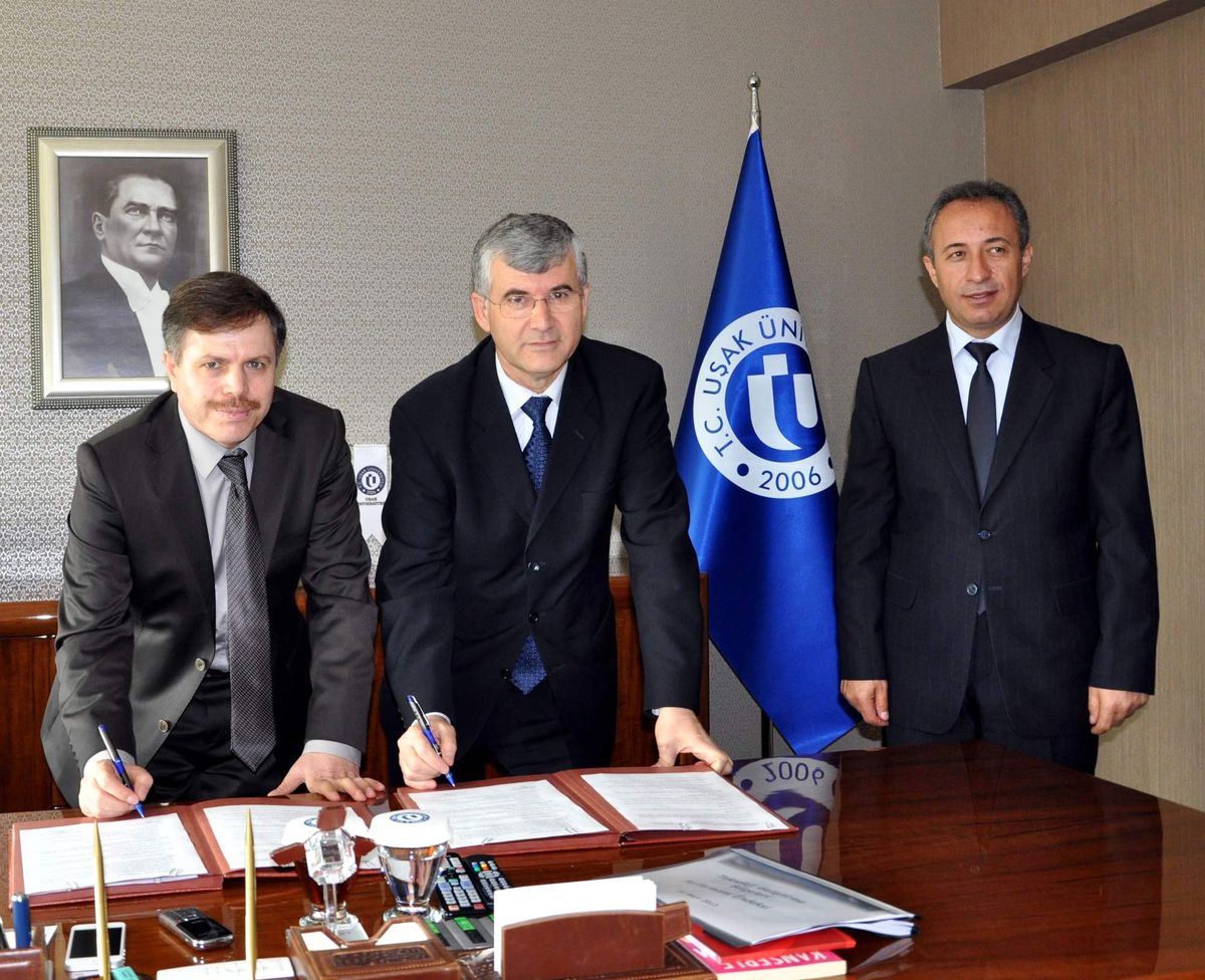 Uşak Üniversitesi ile Orman Genel Müdürlüğü Arasında Ağaçlandırma Protokolü İmzalandı