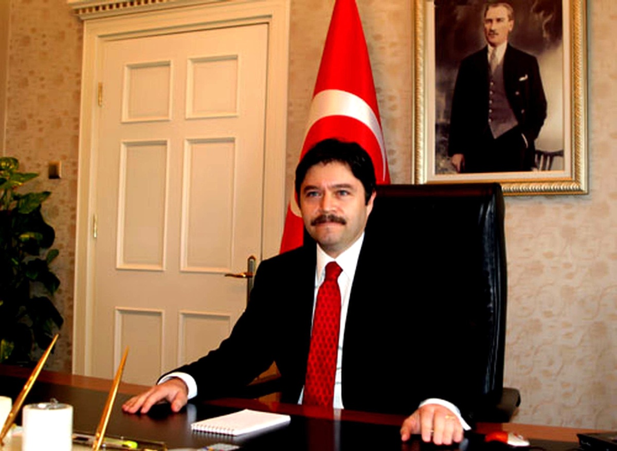Vali Şahin Çocuk Evlerini Ziyaret Etti