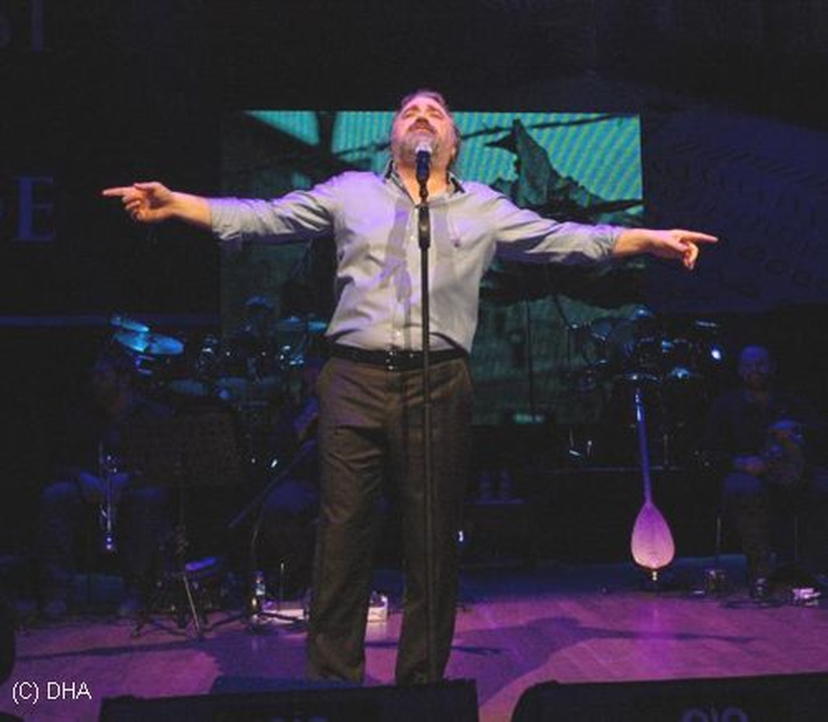 Volkan Konak Frankfurt\'ta Konser Verdi