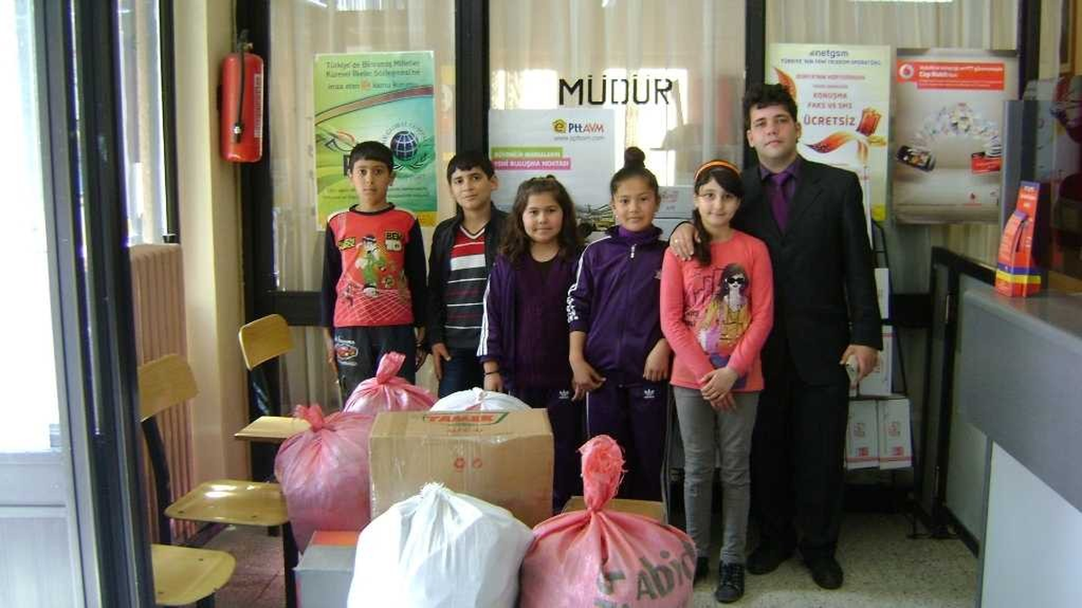 Balyalı Öğrenciler Siirt\'e Yardım Gönderdi