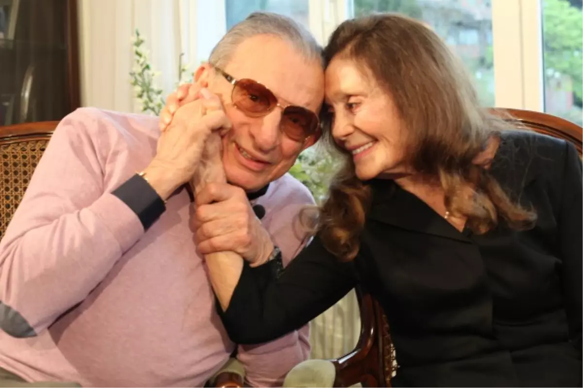 "Ben Her Zaman Aşkla Yaşamak İsterim"