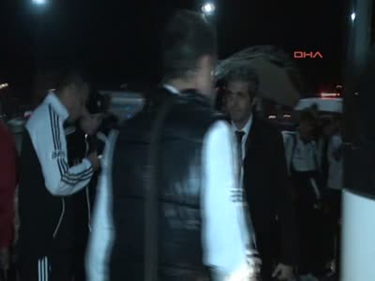 Beşiktaş Kafilesi Bursa\'dan Ayrıldı