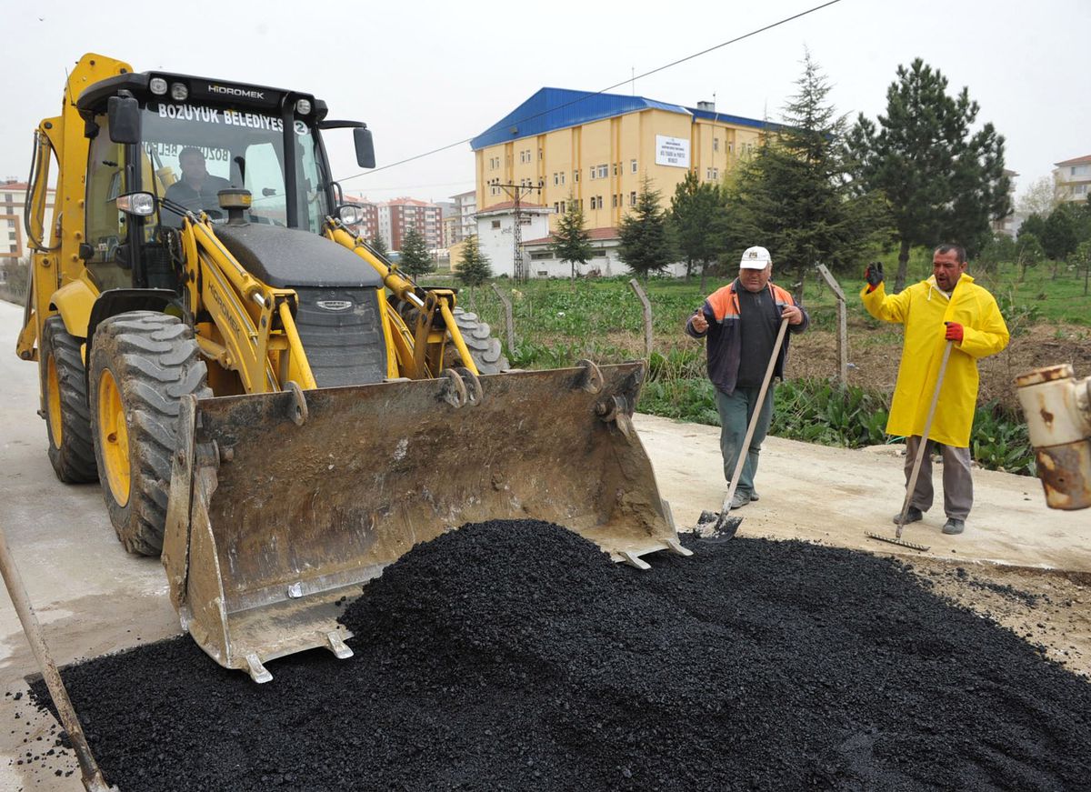 Bozüyük\'te Asfalt Çalışmaları Başladı