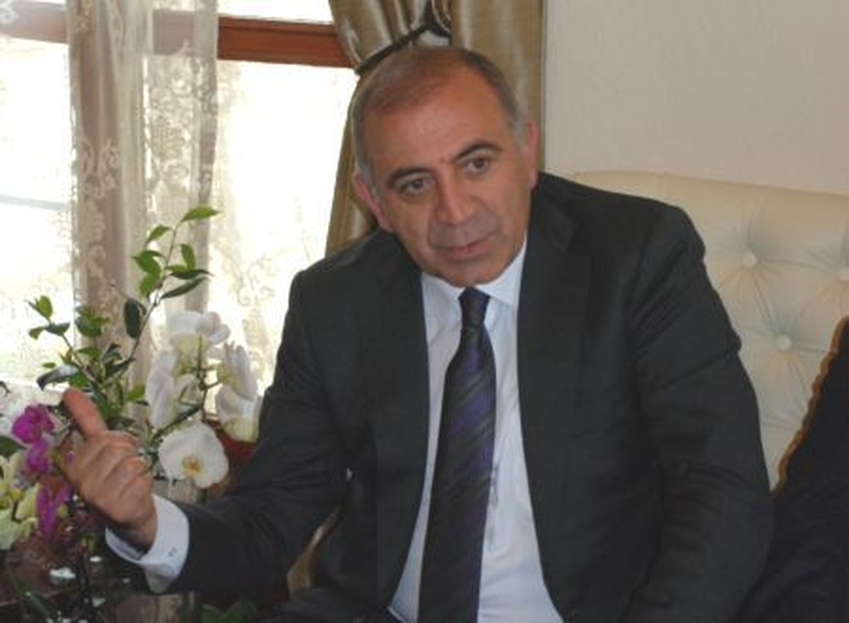 Chp\'li Tekin, Meclis Eylemcisine Sahip Çıktı