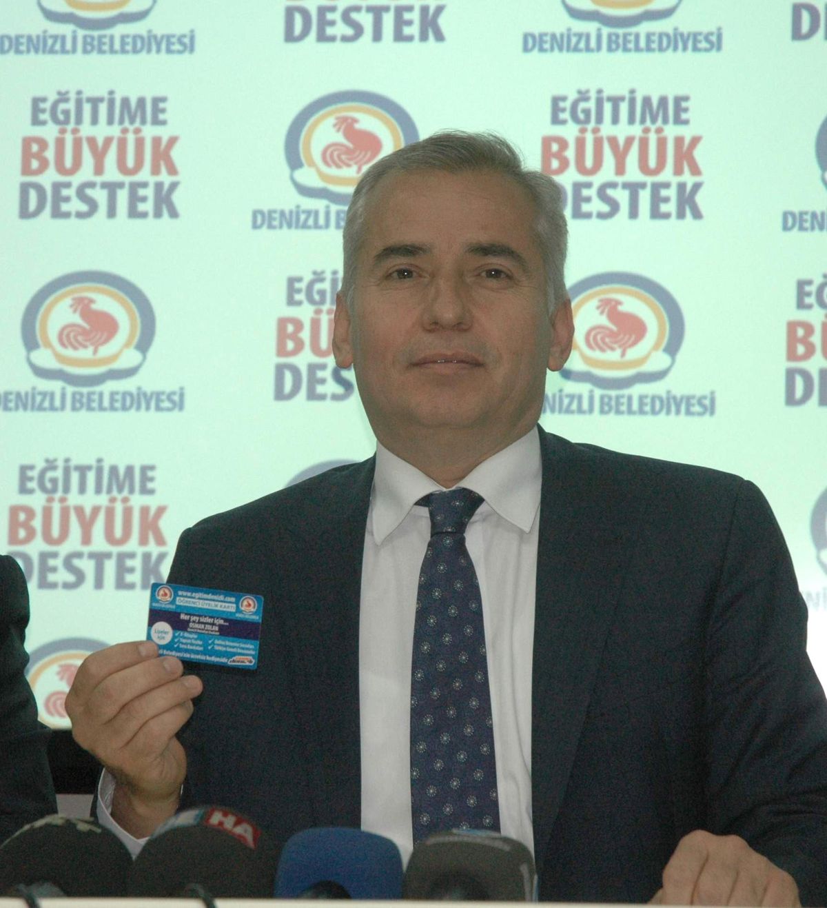 Denizli Belediyesi\'nden Eğitime Kartlı Destek