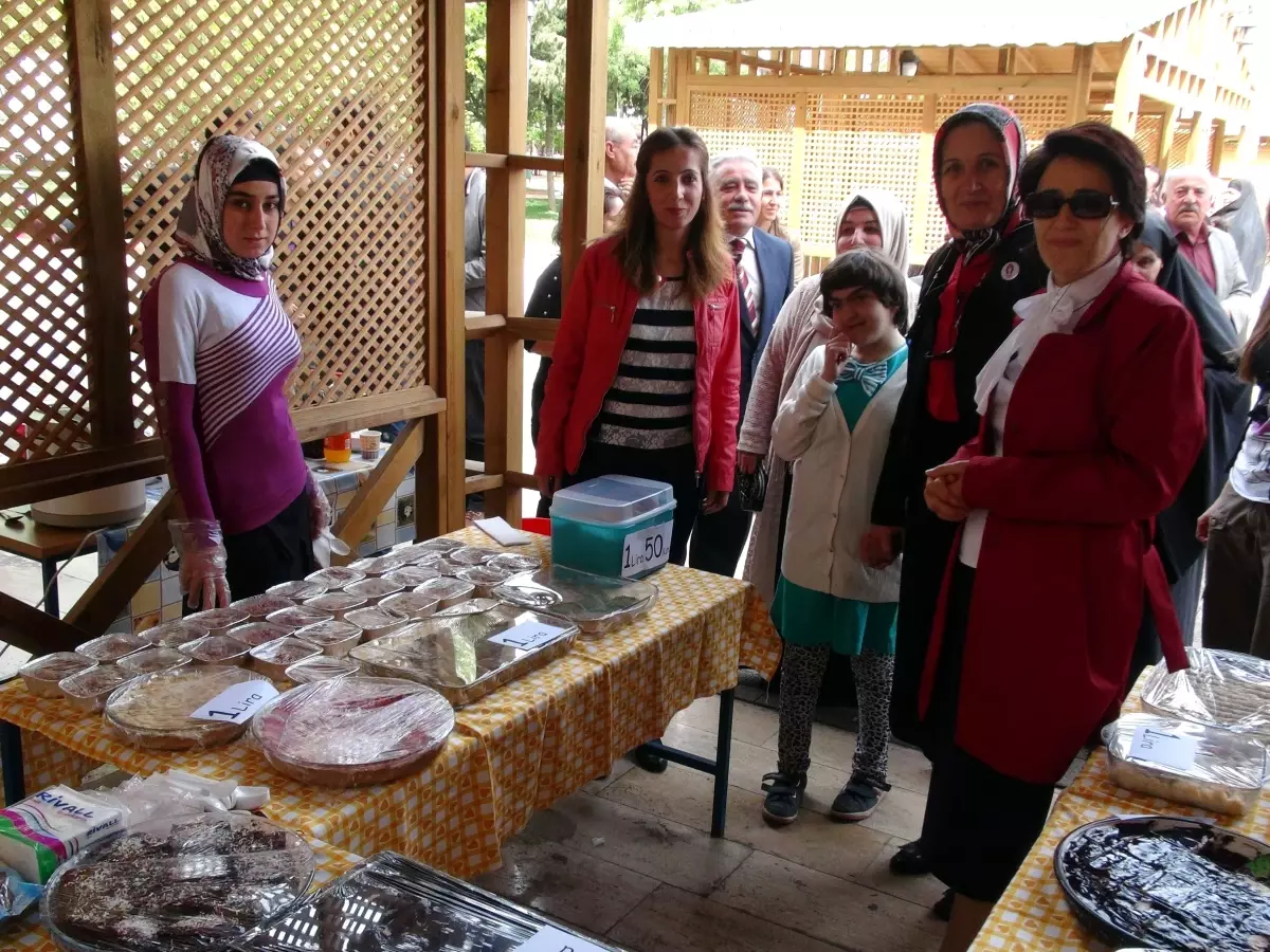 Engelliler İçin Kermes