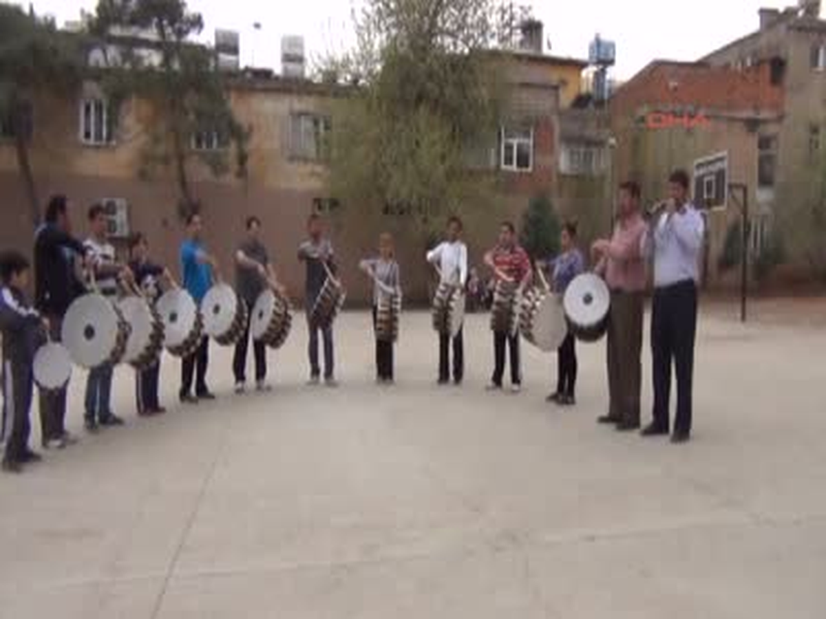 Memurlar Davul Grubu 19 Mayıs\'a Hazırlanıyor 
