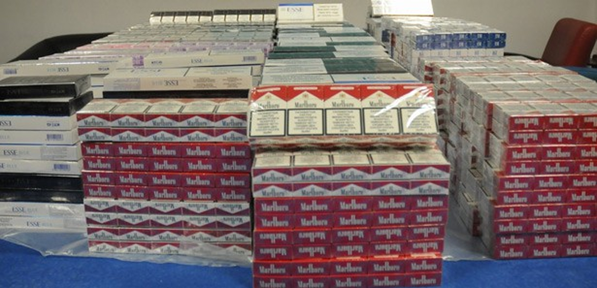 Havalimanında Kaçak Sigara ile Yakalandı