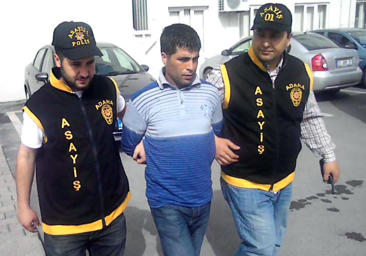 Hırsızlıktan Cezaevine Girmemek İçin Hırsızlık Yaptı