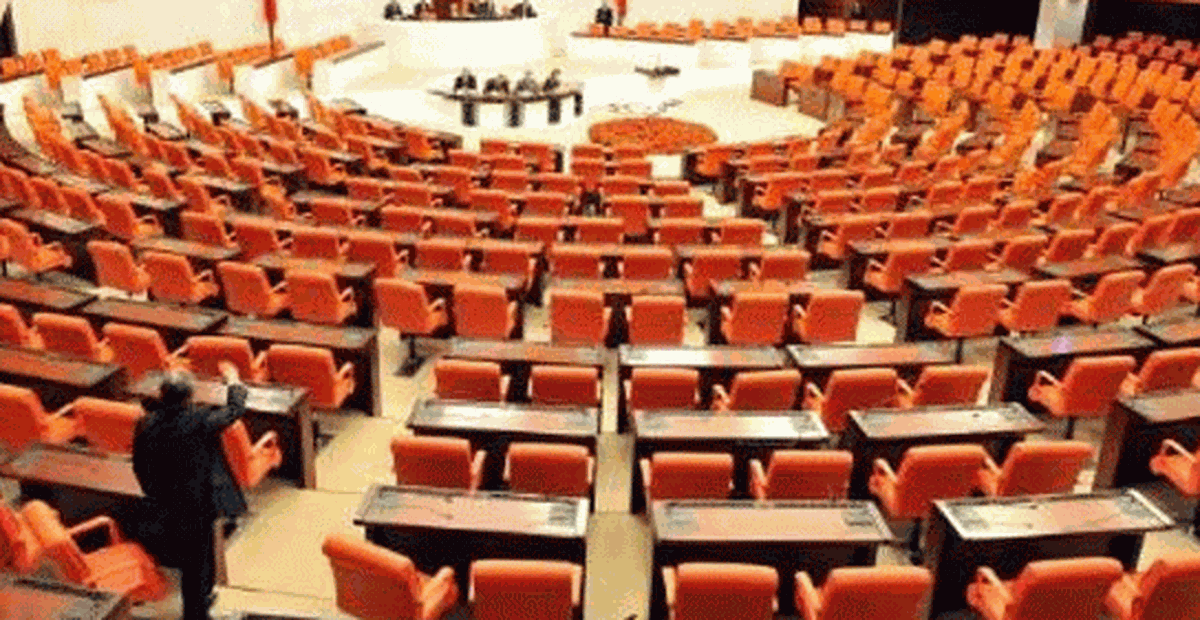 Mhp Genel Kurulu Terk Etti